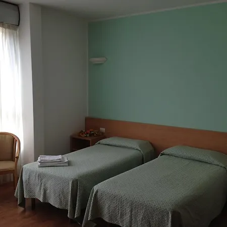 Roma Hotel 3*